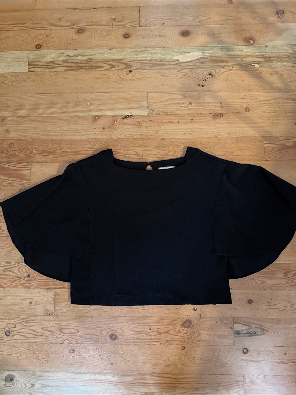 Black Flutter-Sleeve Cropped Top